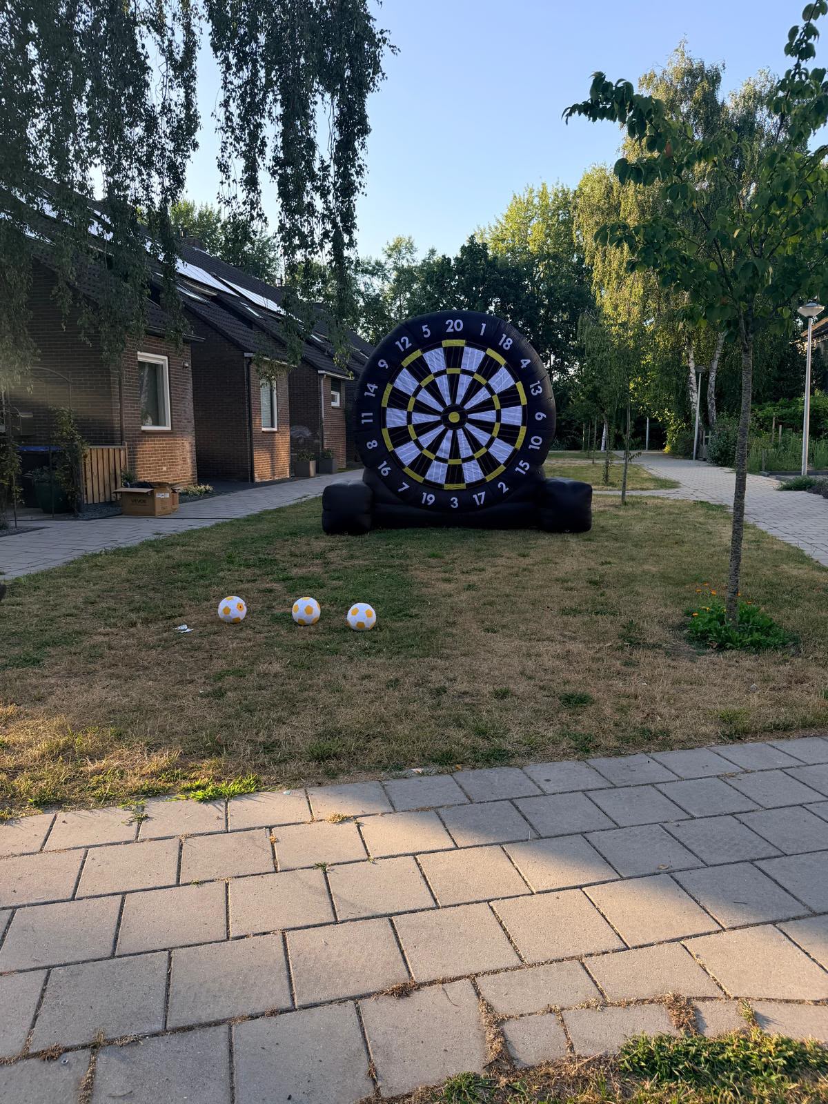 Voetbal dartbord huren – Opblaasbaar - Afbeelding 2